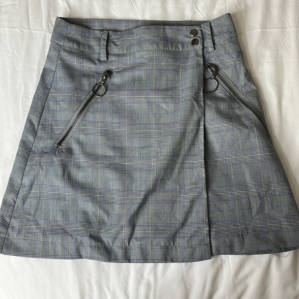 Plaid Grey Skirt - LF